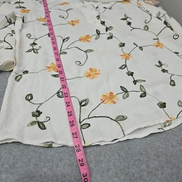 NWT Kindred Blouse Top 1X White Embroidered Floral Roll Tab Sleeve‎ Cottagecore - Picture 4 of 8